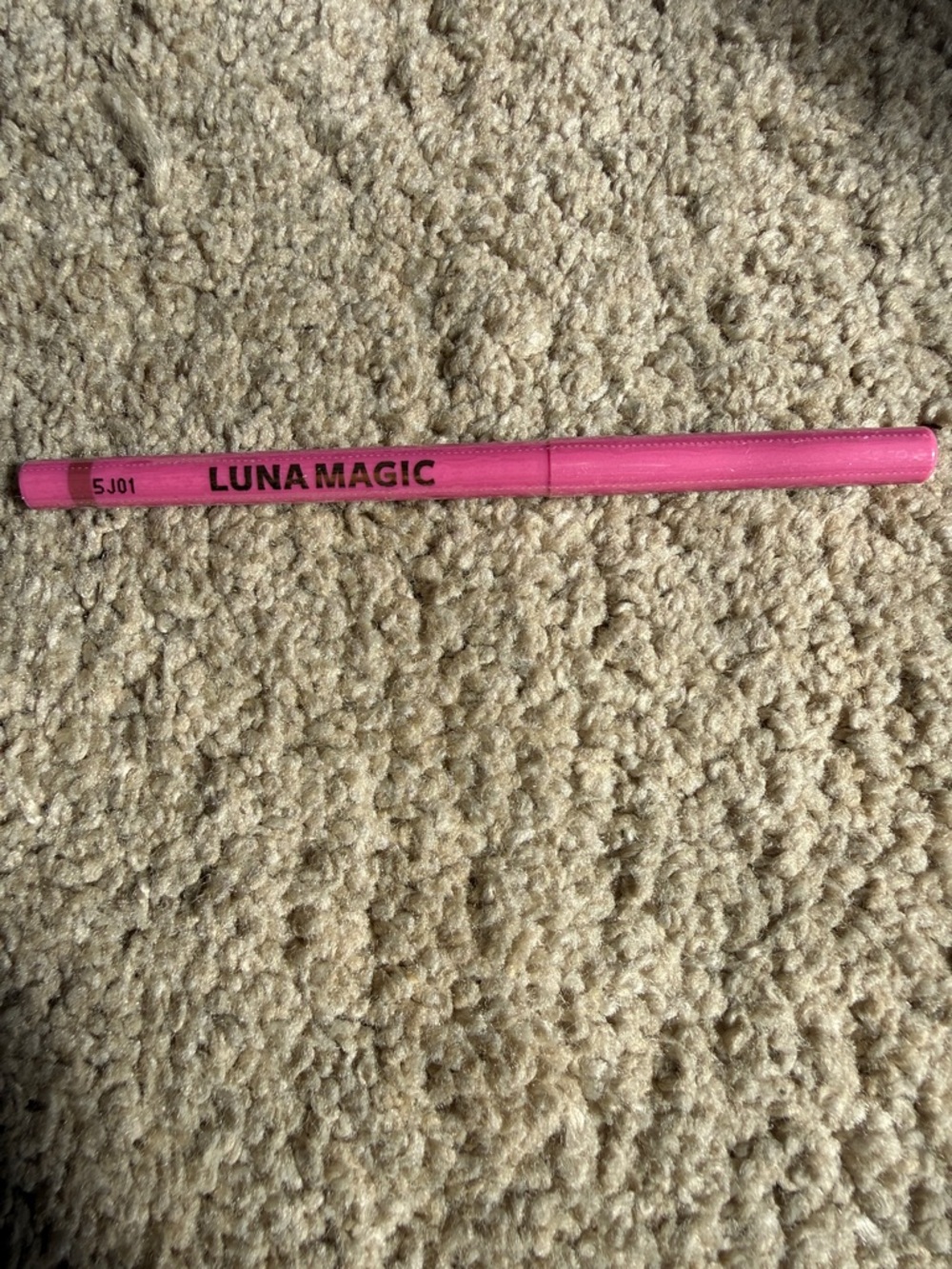 🥳 7/$10!! NEW Luna Magic Lip Liner 👄